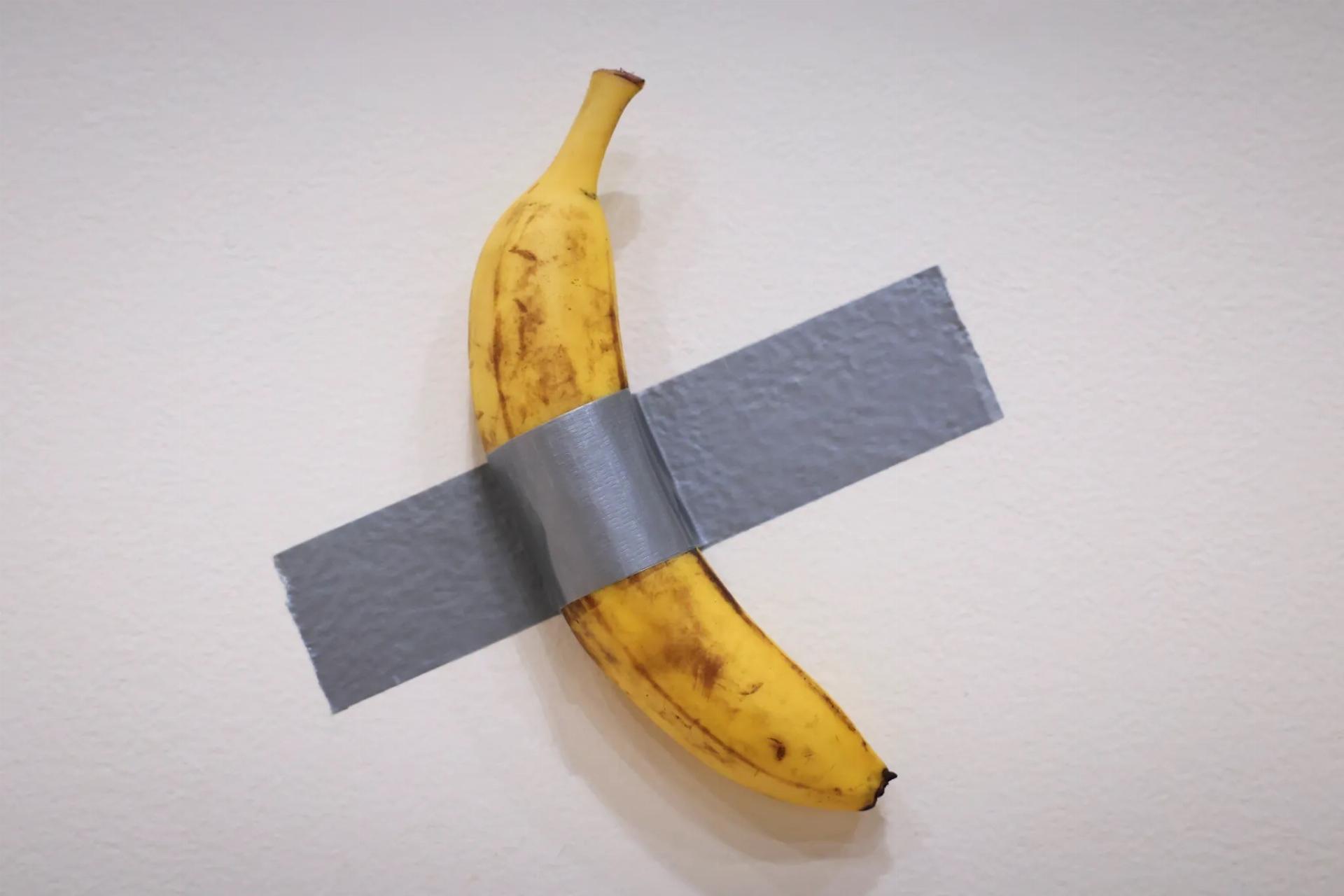 Comedian – M.Cattelan